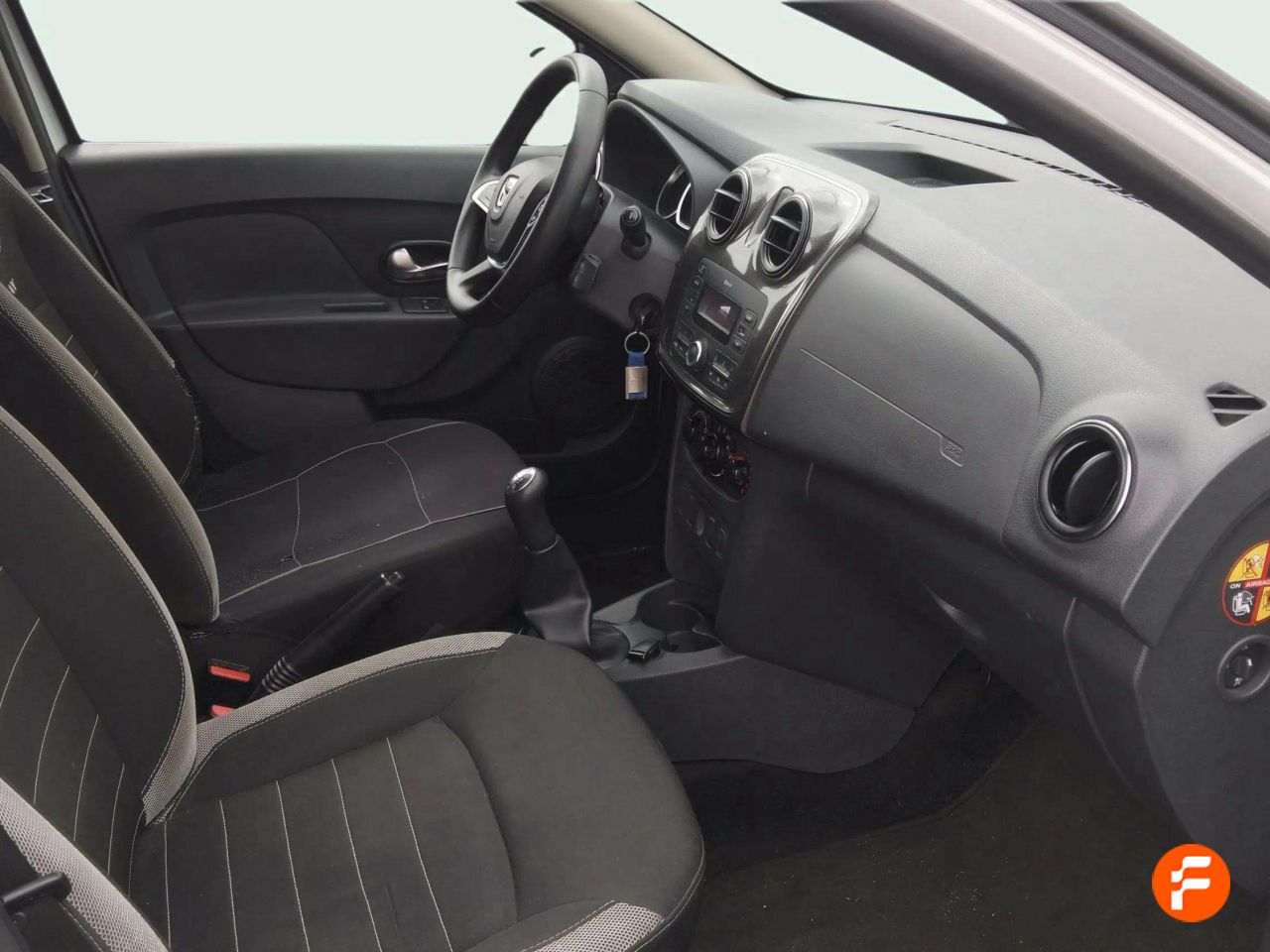 Foto Dacia Sandero 18