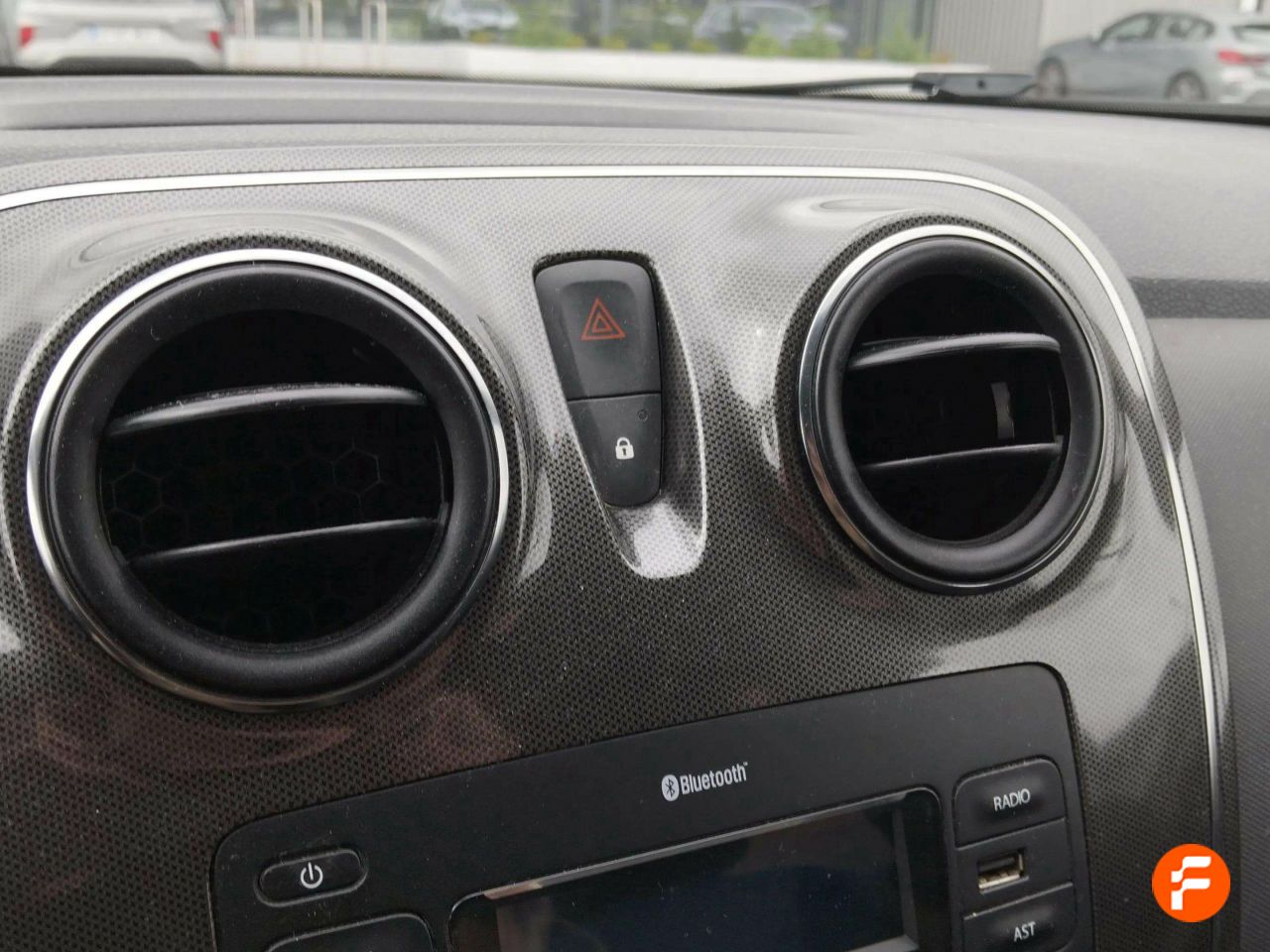 Foto Dacia Sandero 26