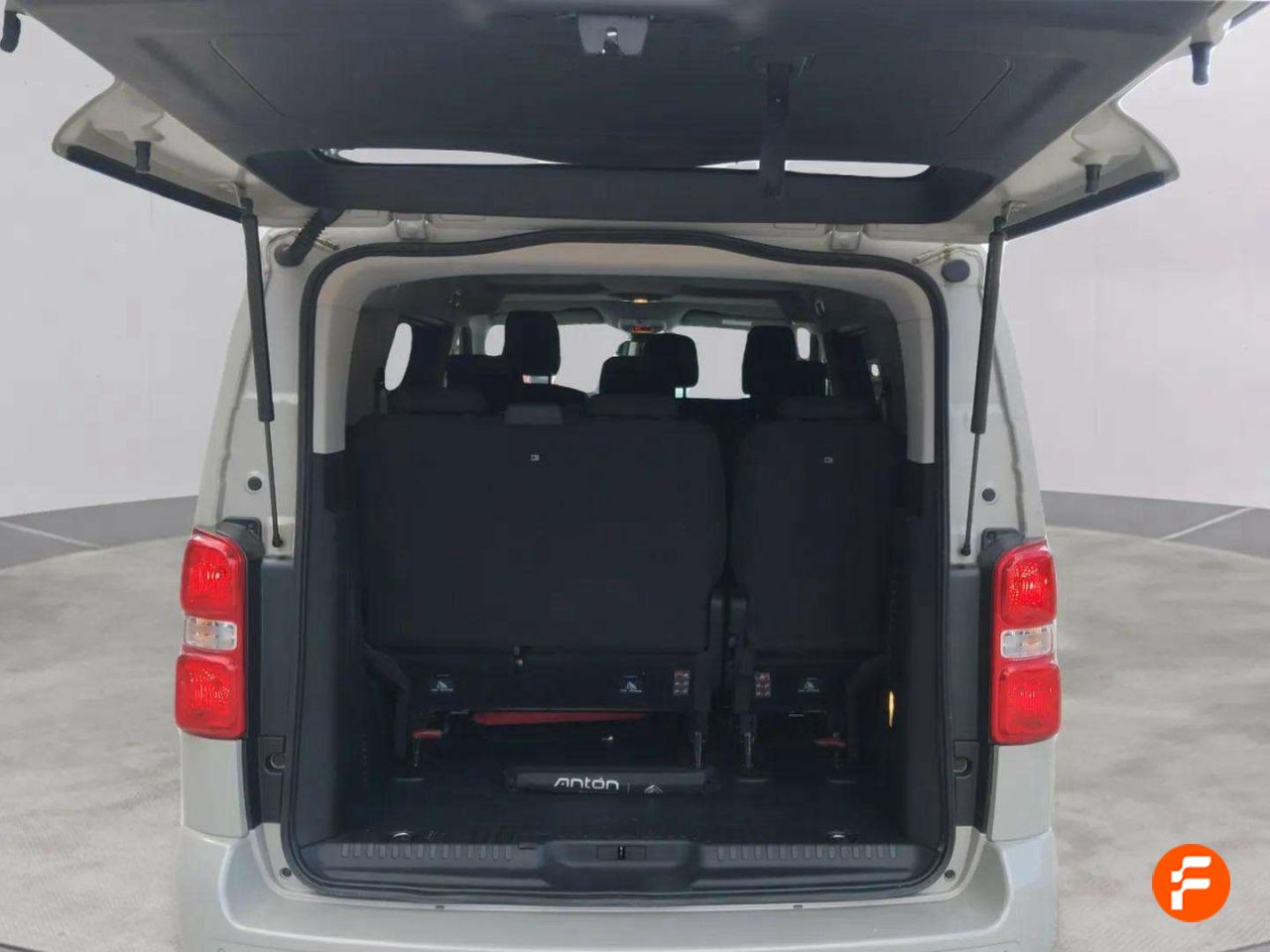 Foto Citroën Spacetourer 10