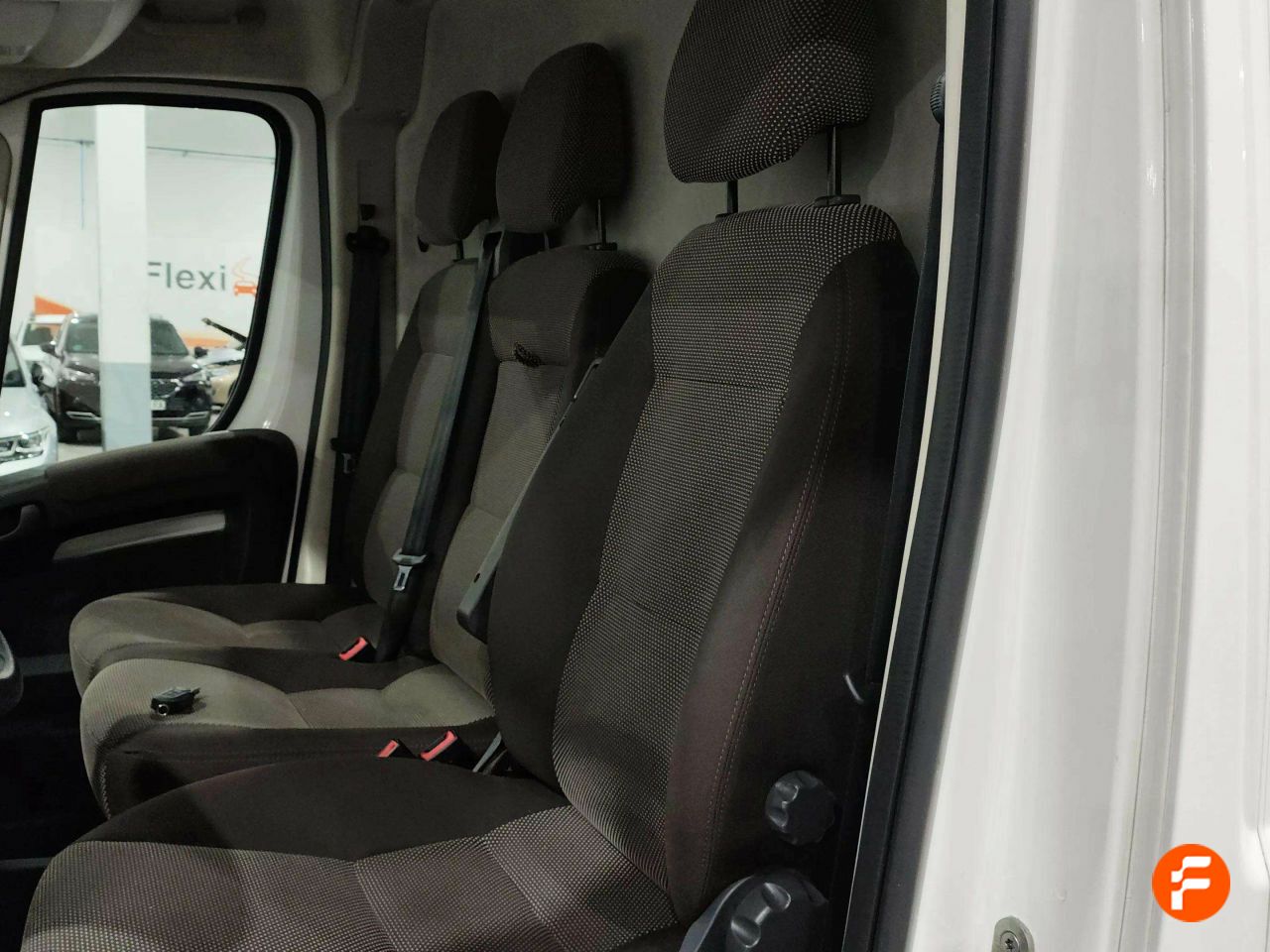 Foto Peugeot Boxer 12