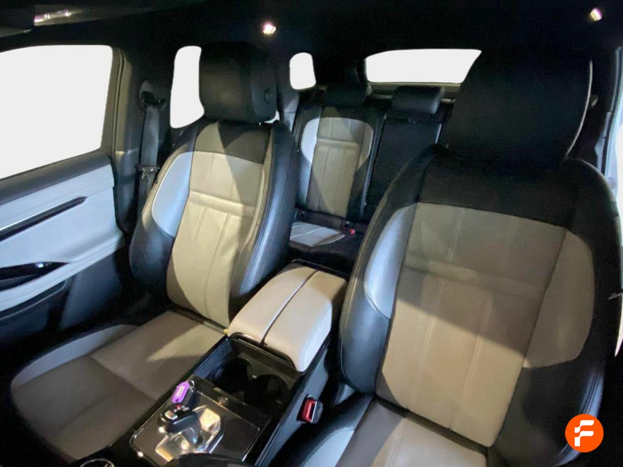 Foto Land-Rover Range Rover Evoque 13