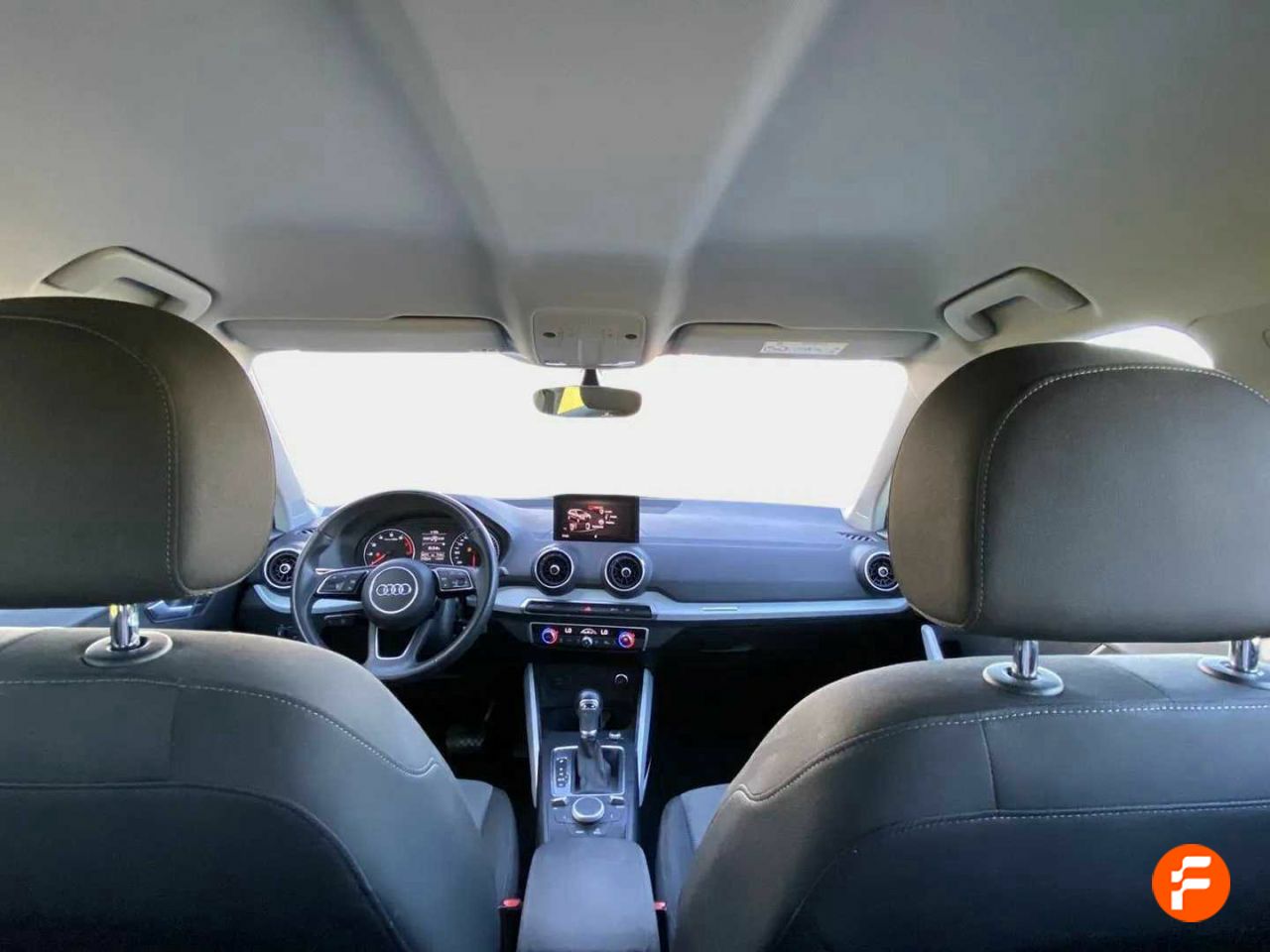 Foto Audi Q2 10