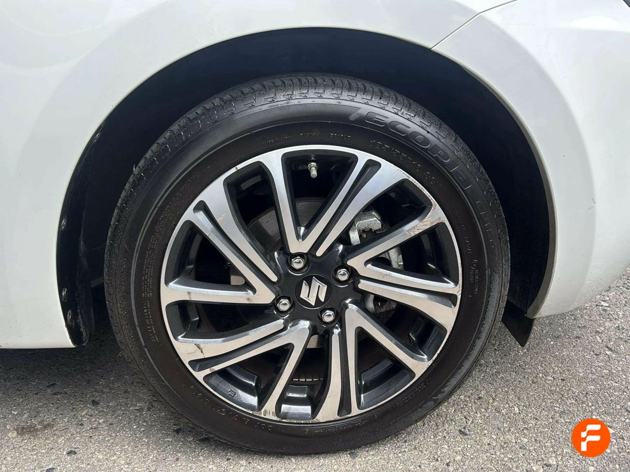 Foto Suzuki Swift 26