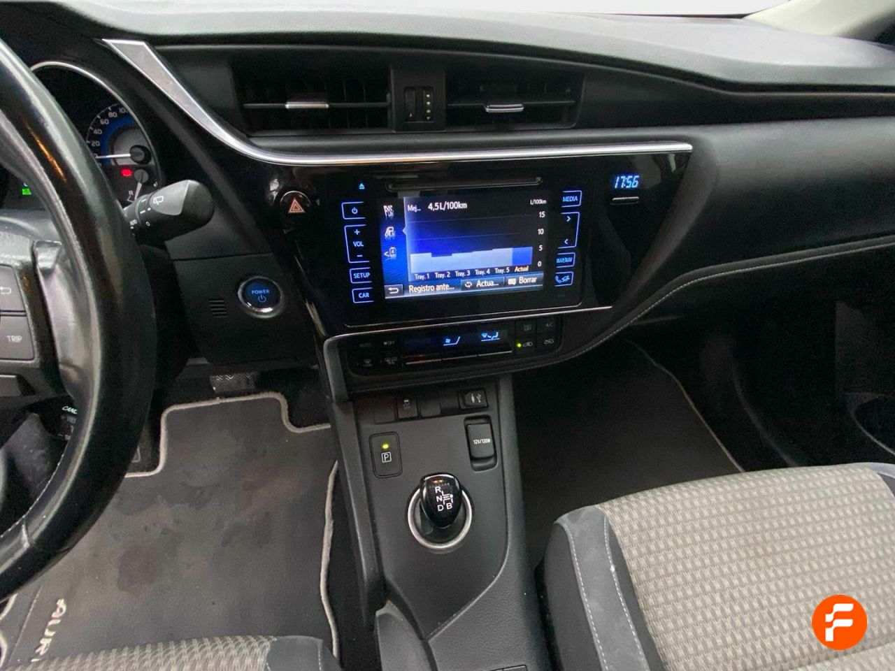 Foto Toyota Auris 13