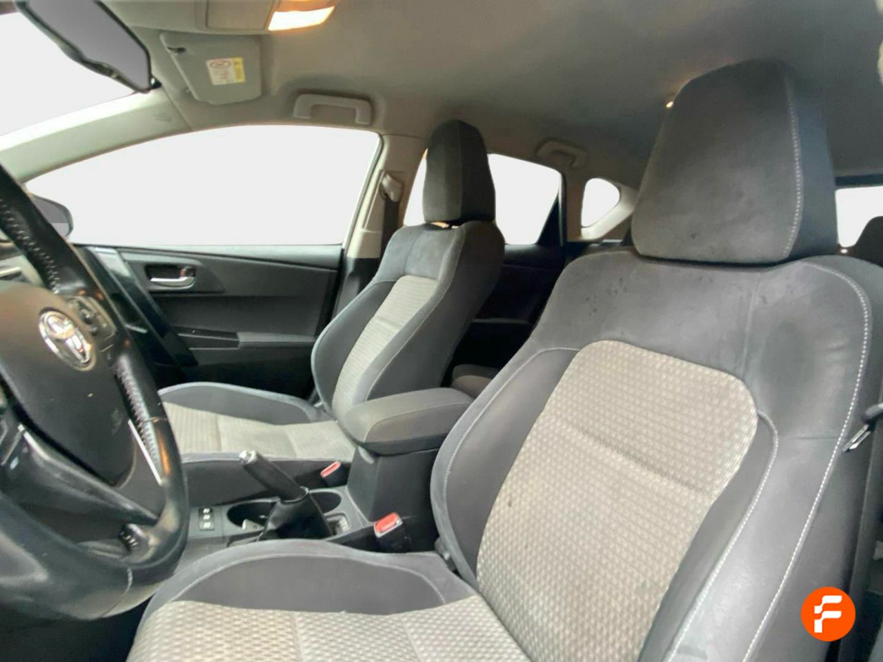 Foto Toyota Auris 17