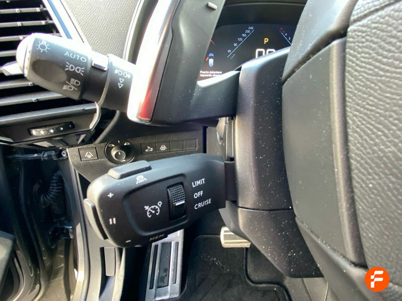 Foto DS Automobiles DS 7 23