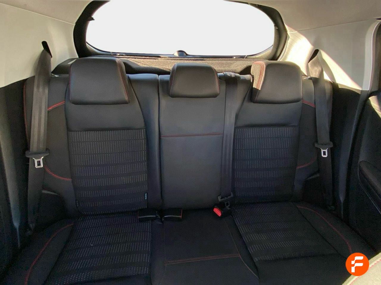 Foto Peugeot 208 19