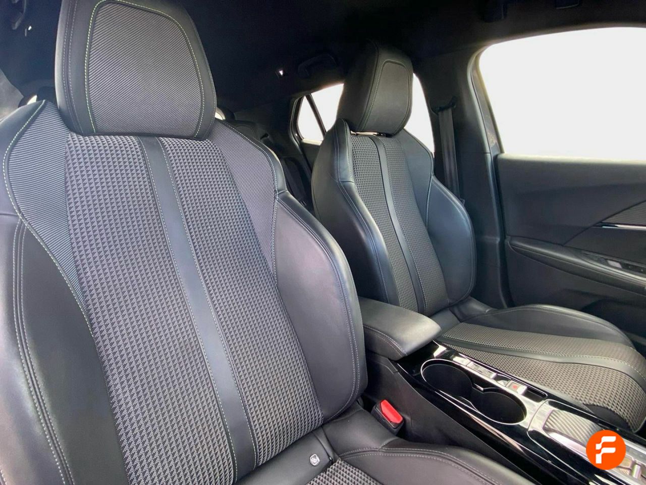 Foto Peugeot 2008 19