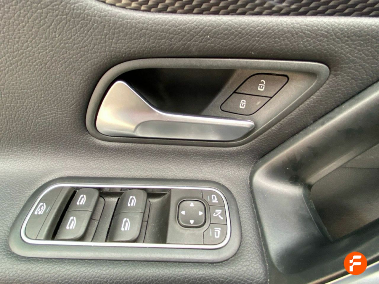 Foto Mercedes-Benz Clase CLA 14