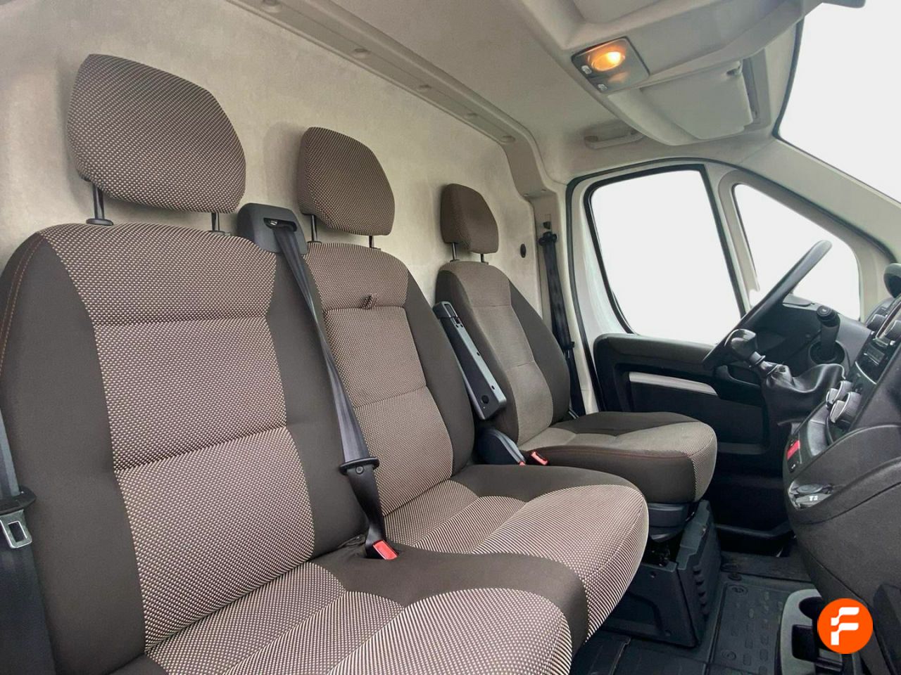 Foto Peugeot Boxer 18