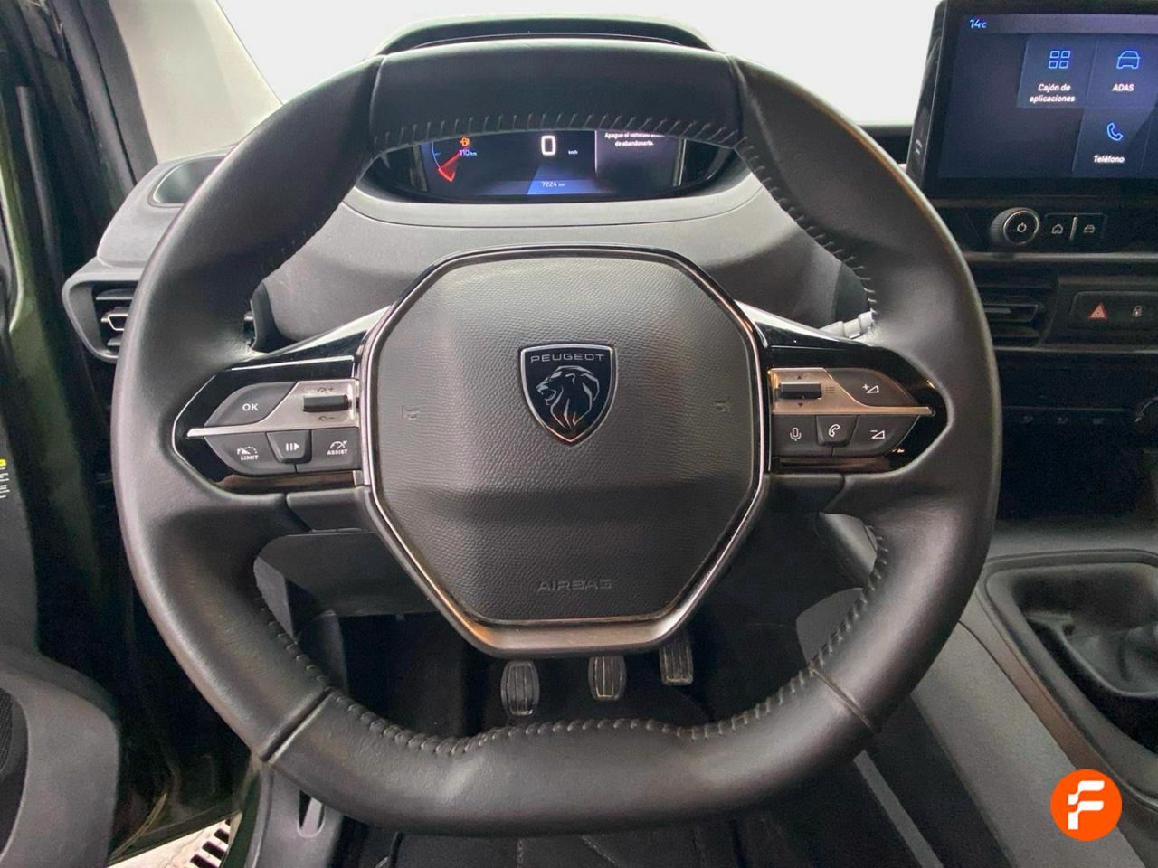 Foto Peugeot Rifter 12