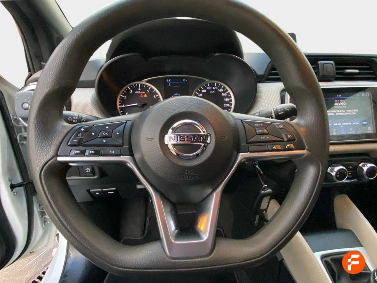 Foto Nissan Micra 12