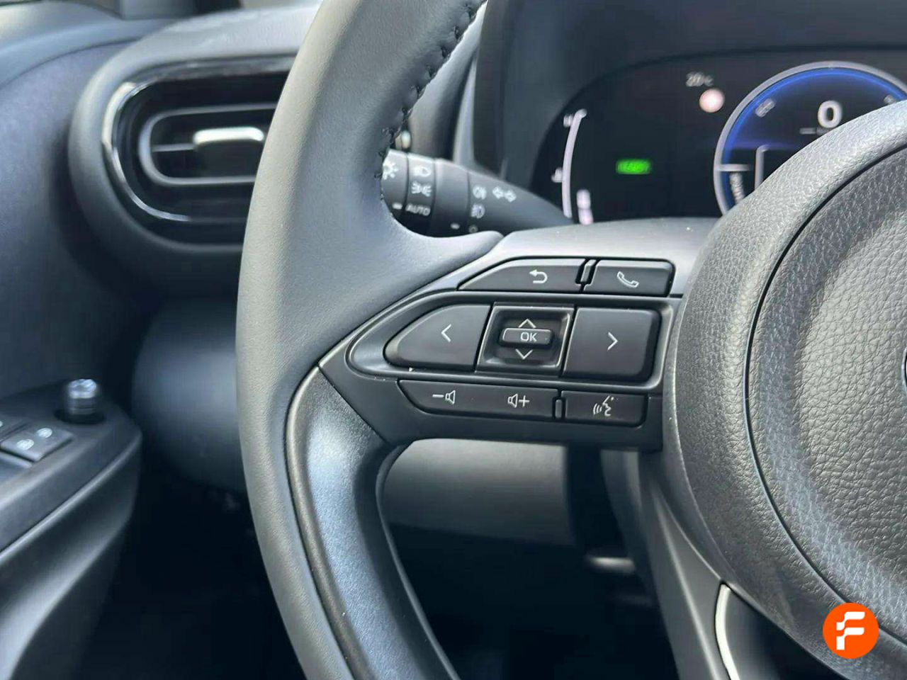 Foto Toyota Yaris 17