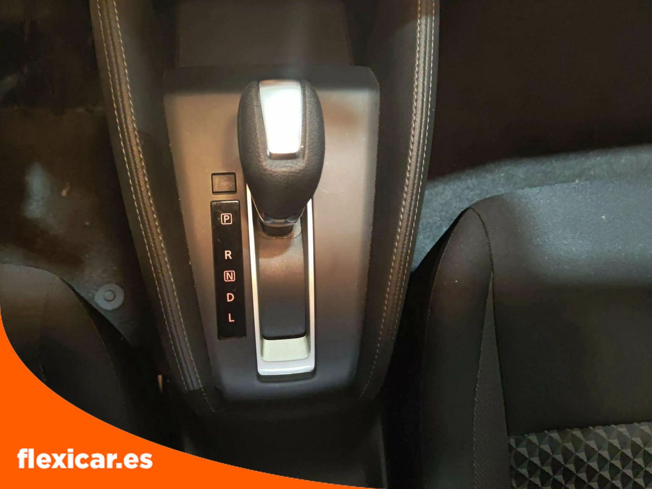 Foto Nissan Micra 10