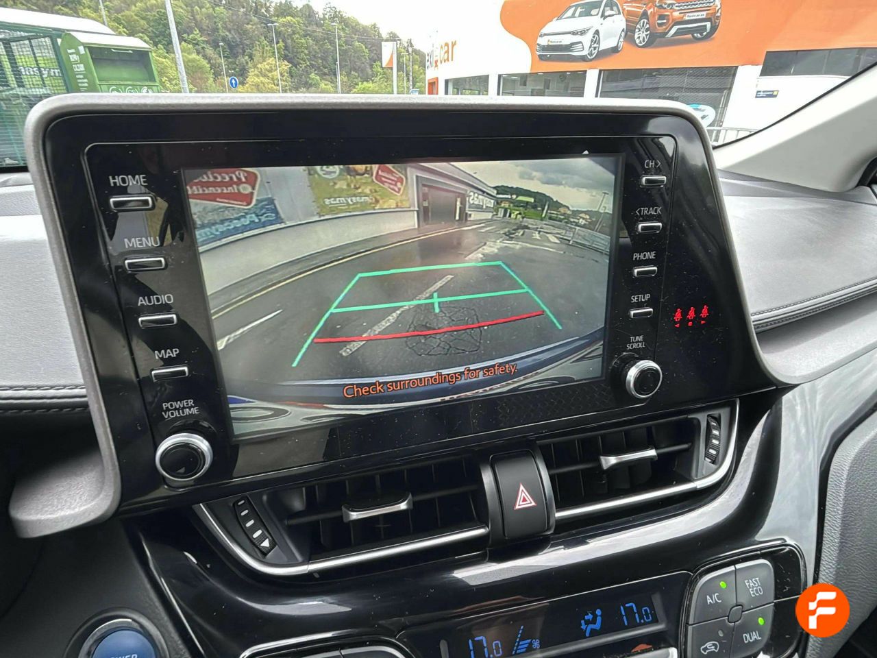 Foto Toyota C-HR 15