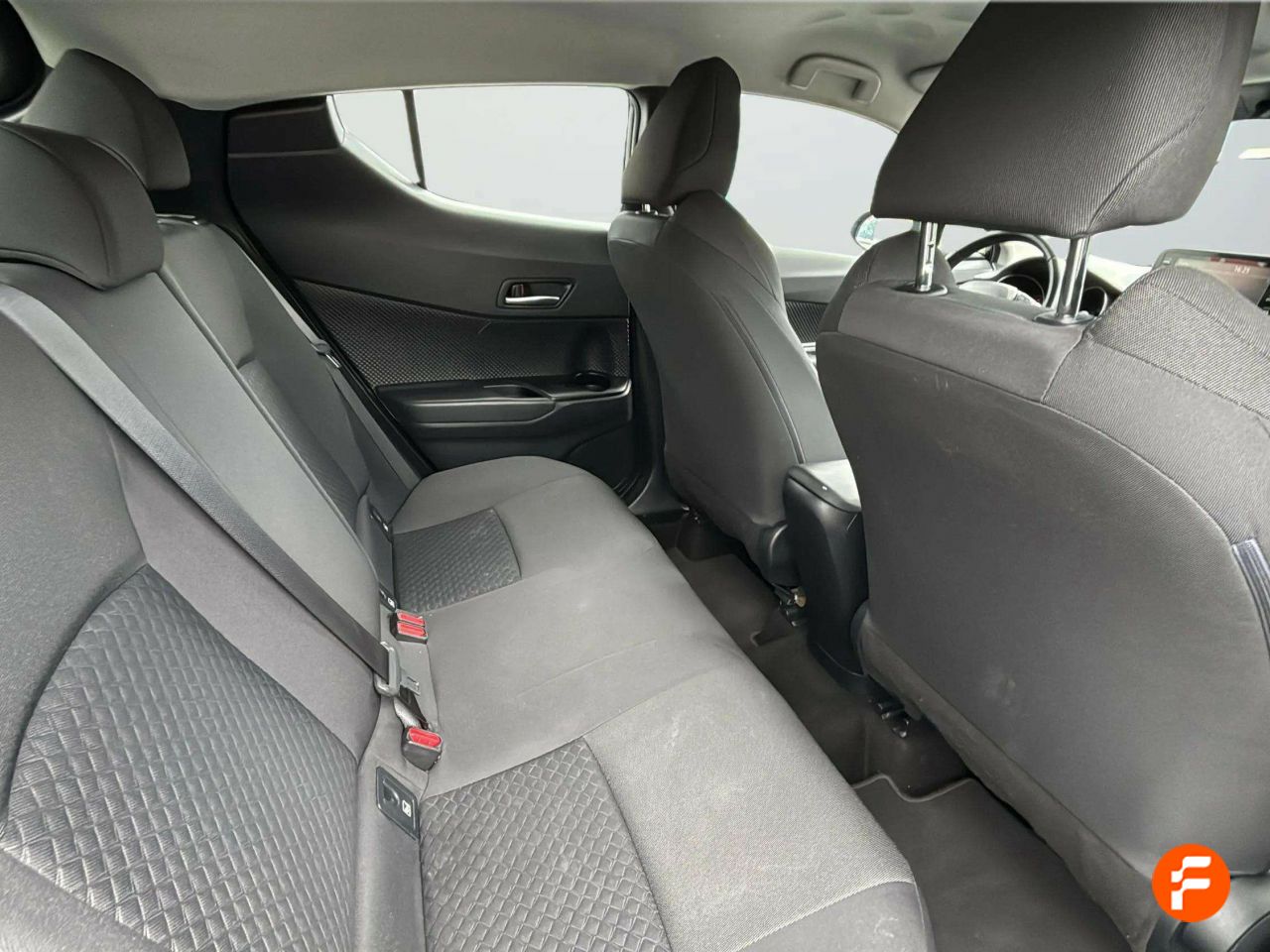 Foto Toyota C-HR 18