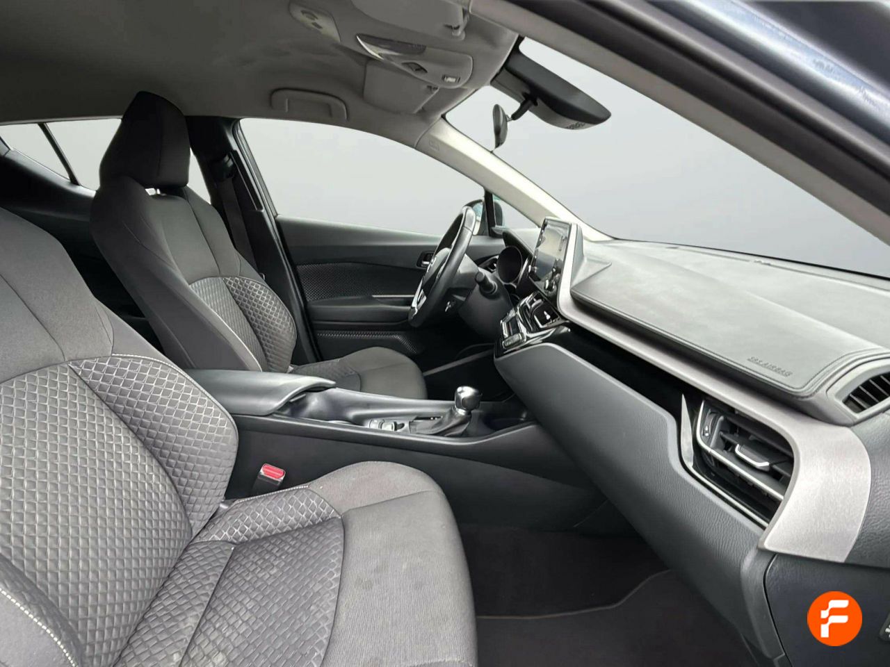 Foto Toyota C-HR 15