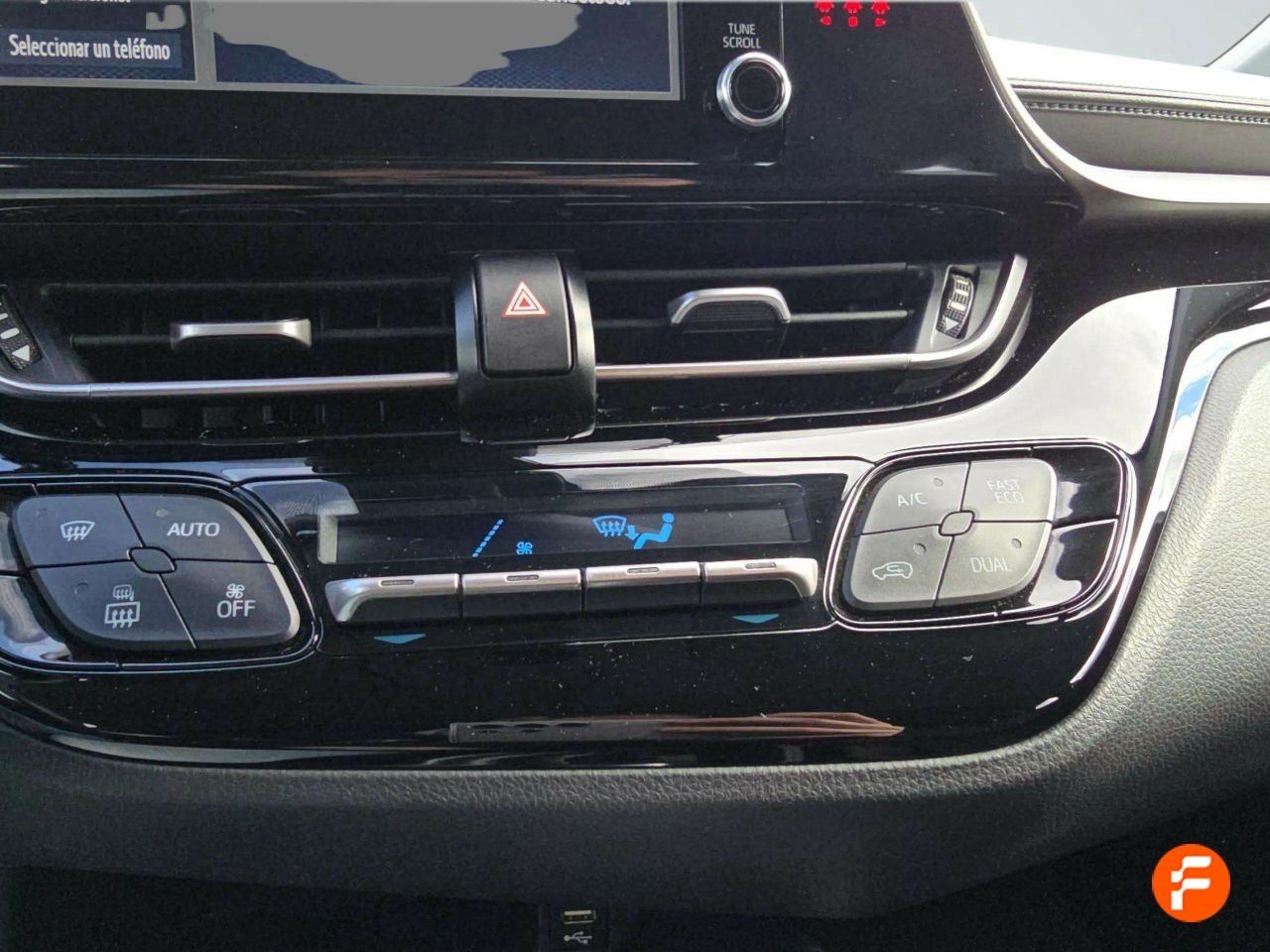 Foto Toyota C-HR 23