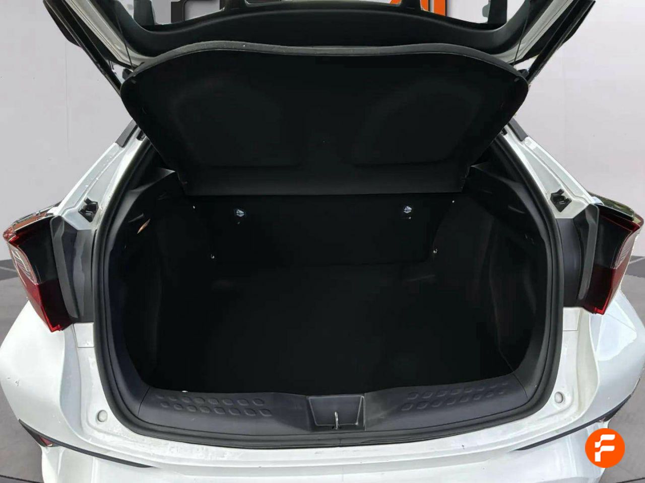 Foto Toyota C-HR 10