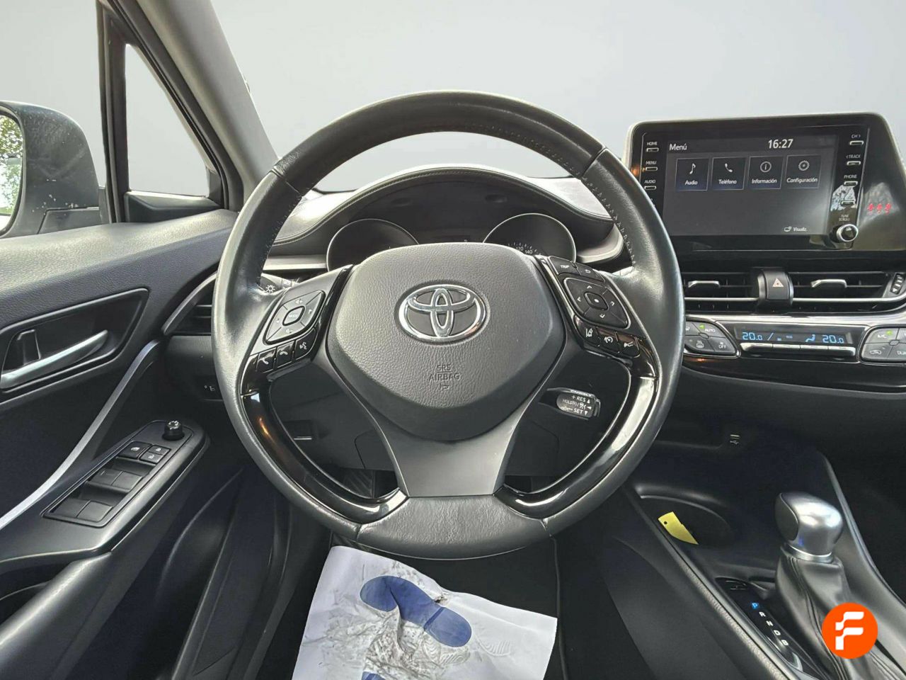 Foto Toyota C-HR 13