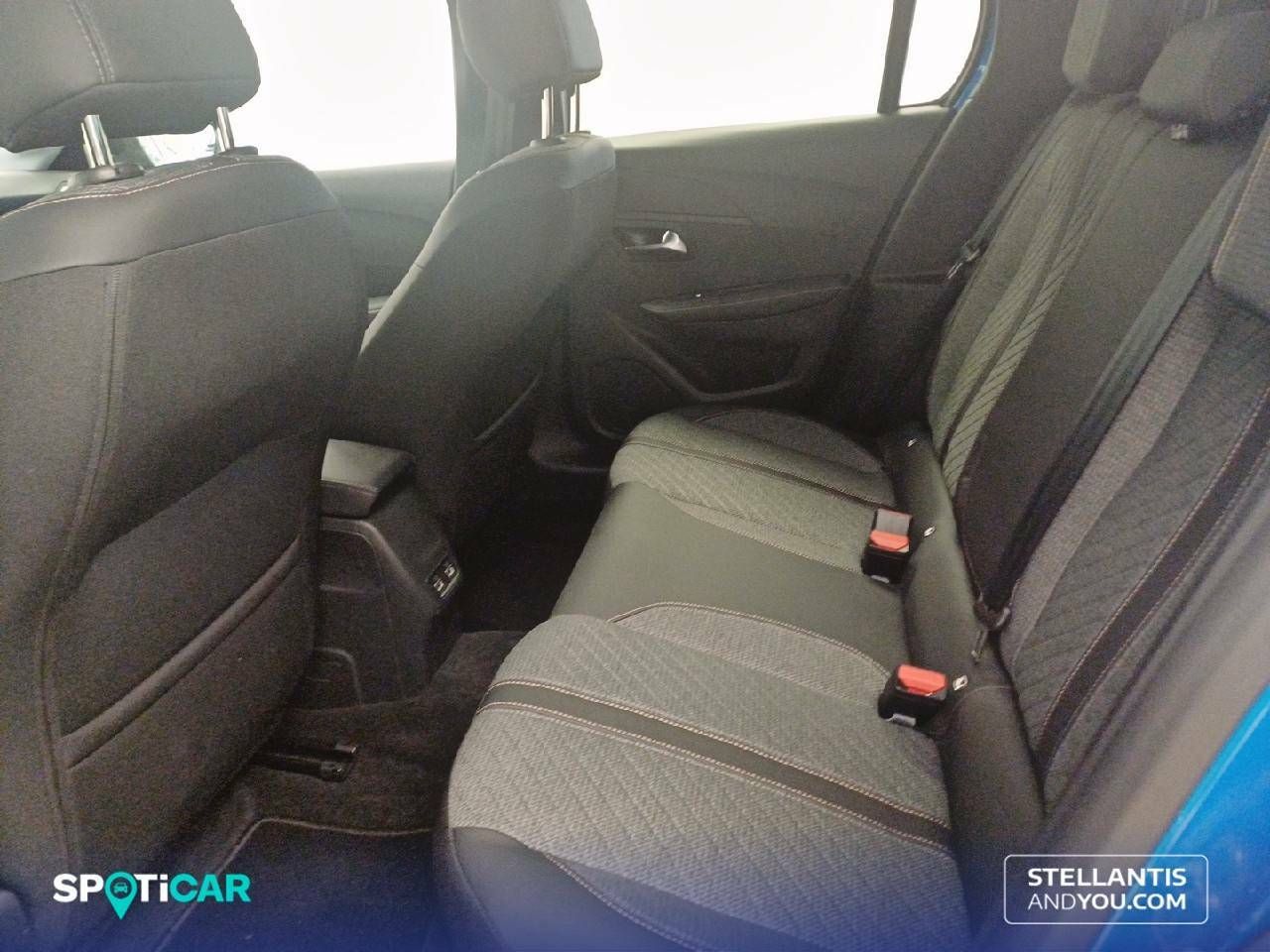 Foto Peugeot 208 10