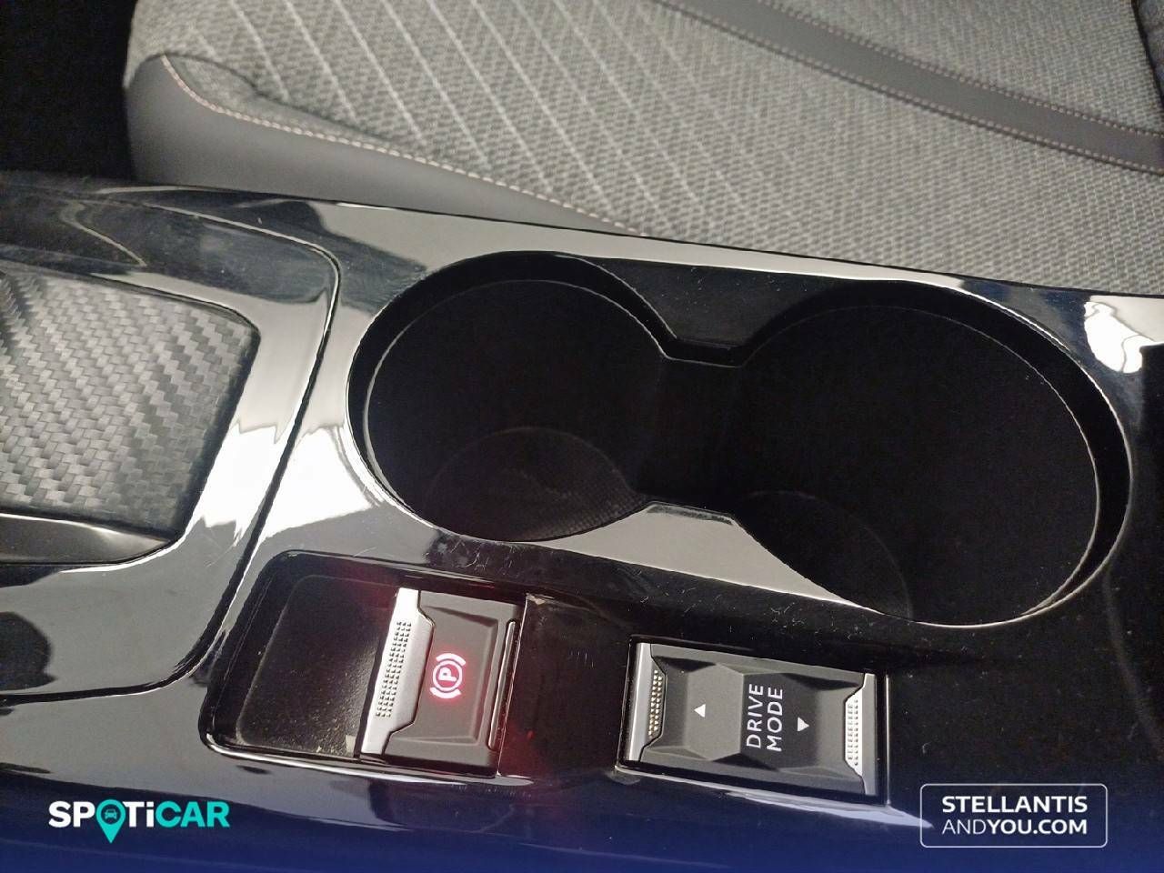Foto Peugeot 208 22