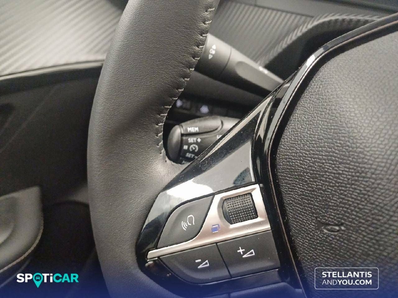 Foto Peugeot 208 24