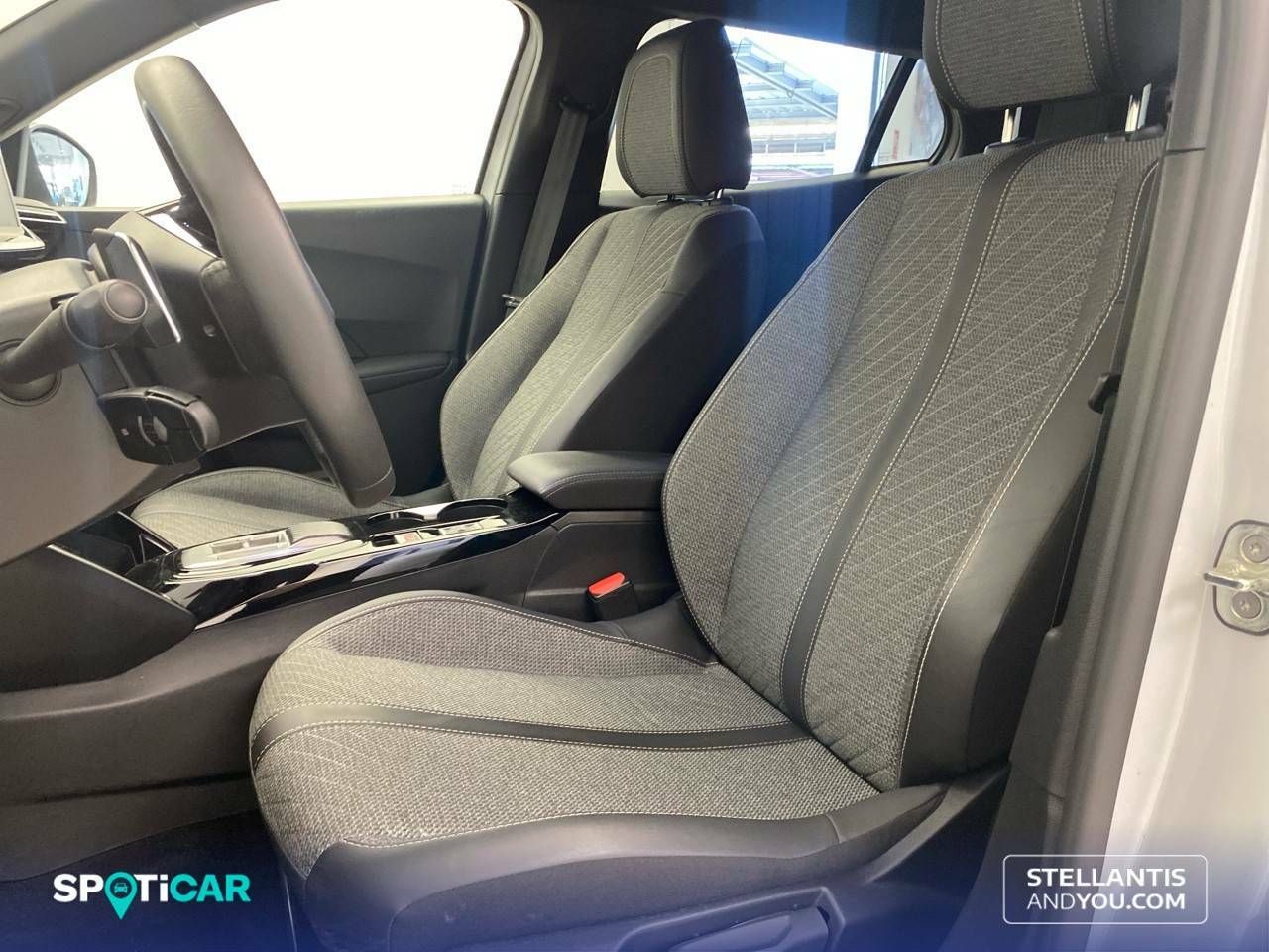 Foto Peugeot 2008 9