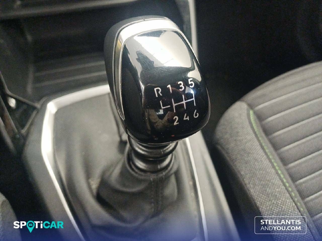 Foto Peugeot 208 13