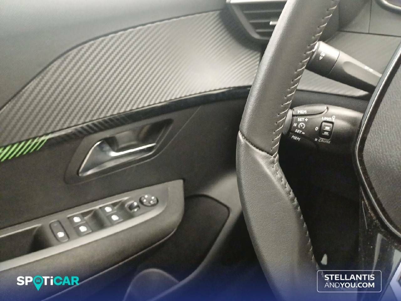 Foto Peugeot 208 25