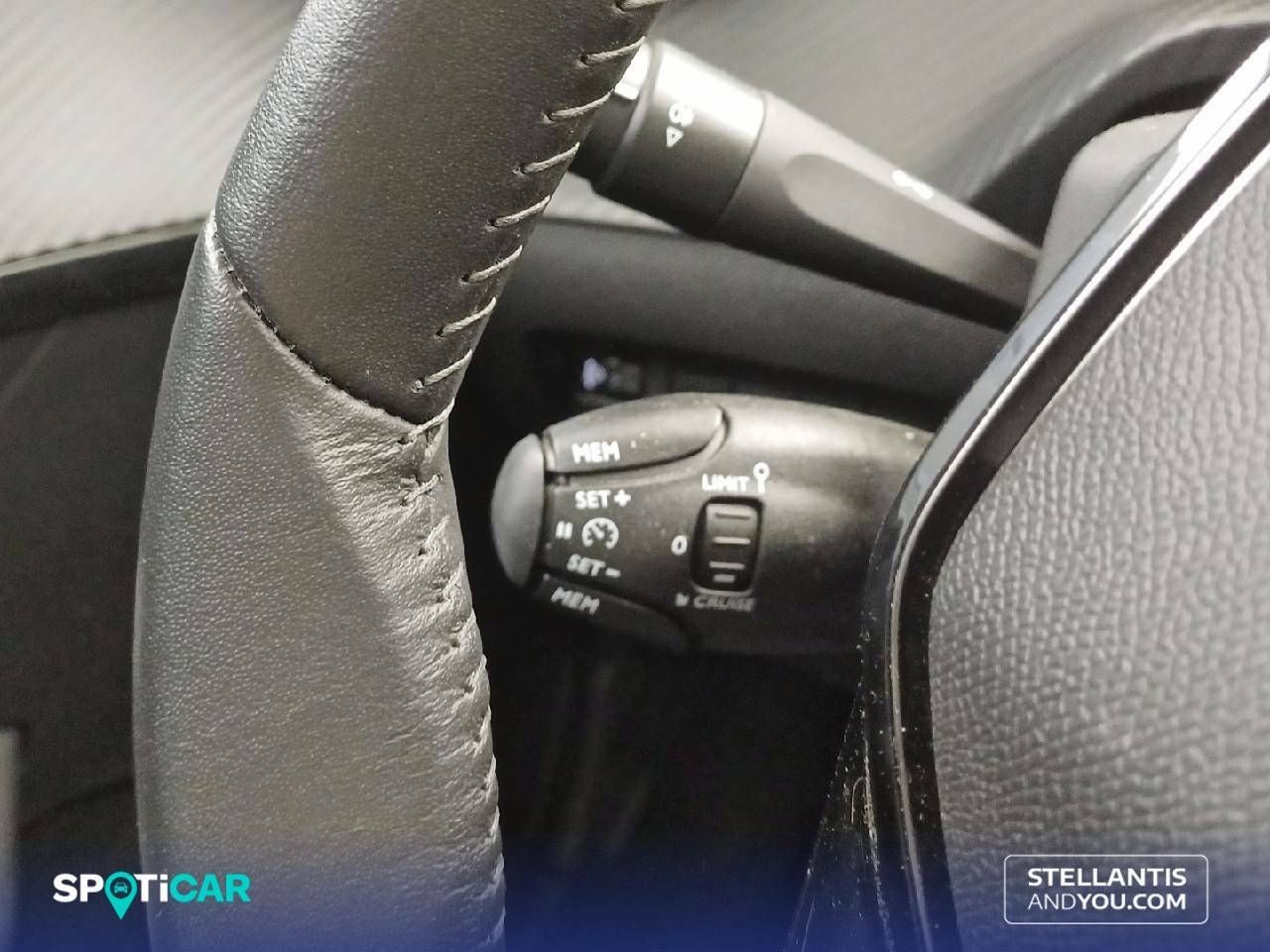 Foto Peugeot 208 25