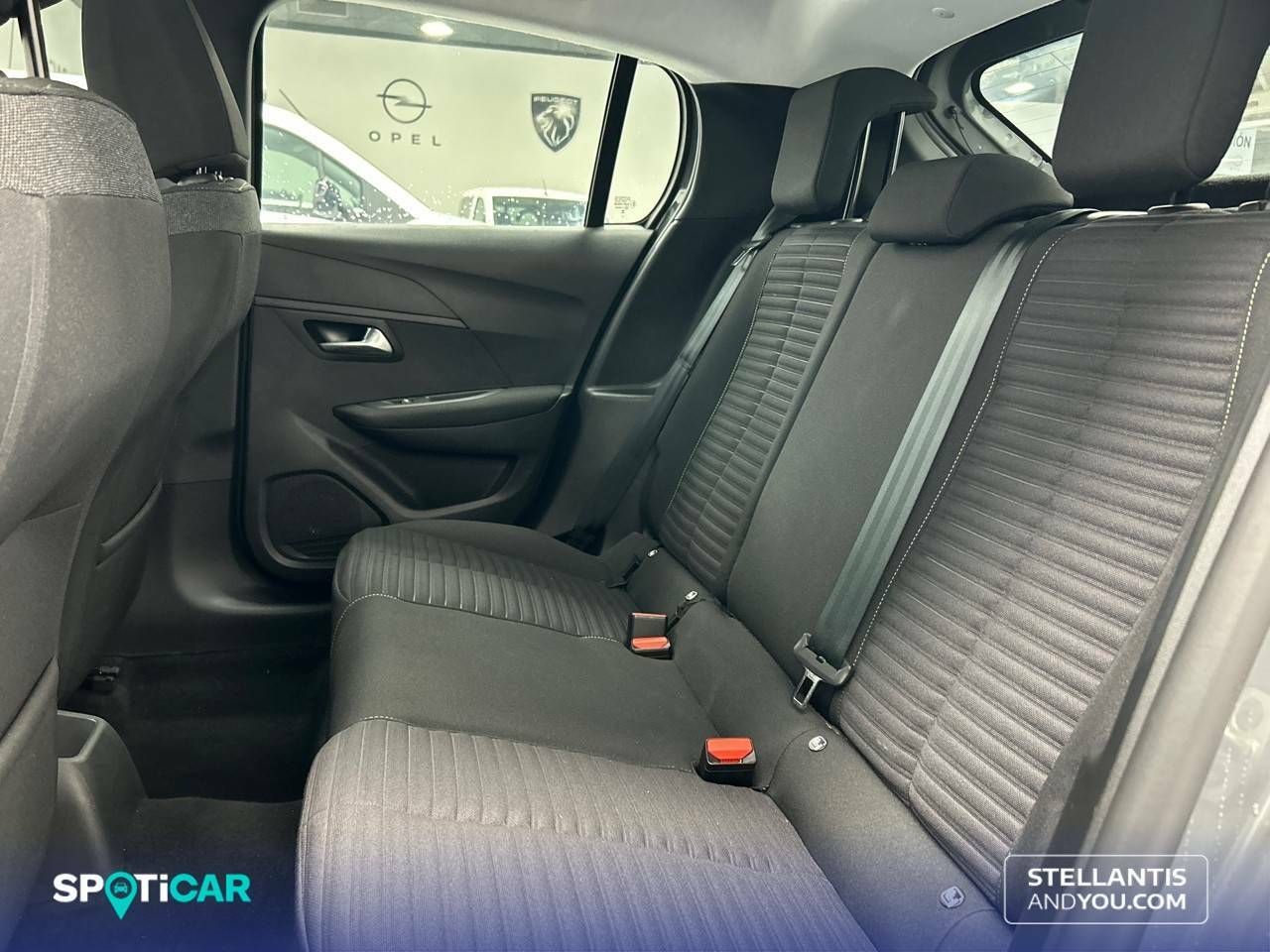 Foto Peugeot 208 10