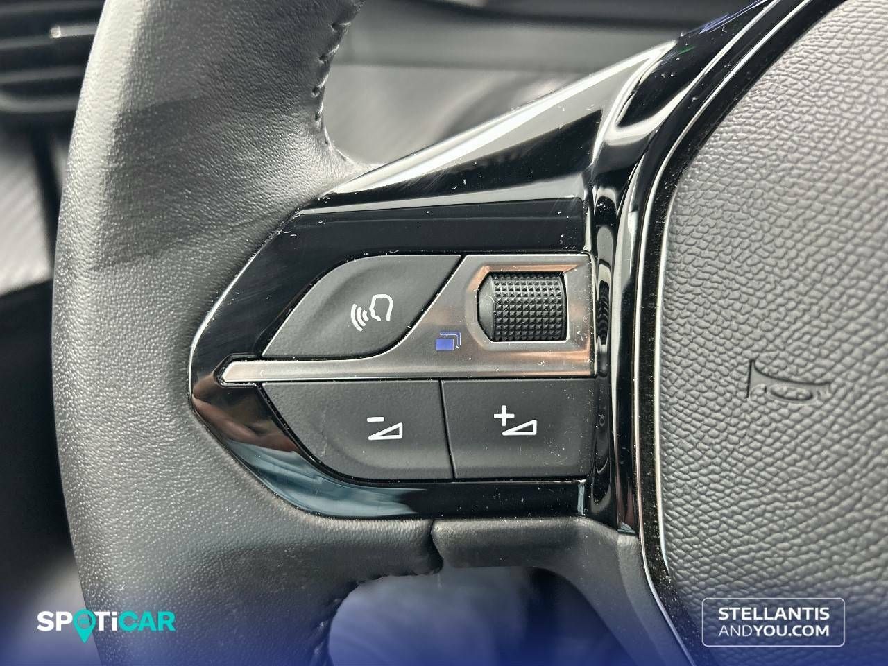 Foto Peugeot 208 15