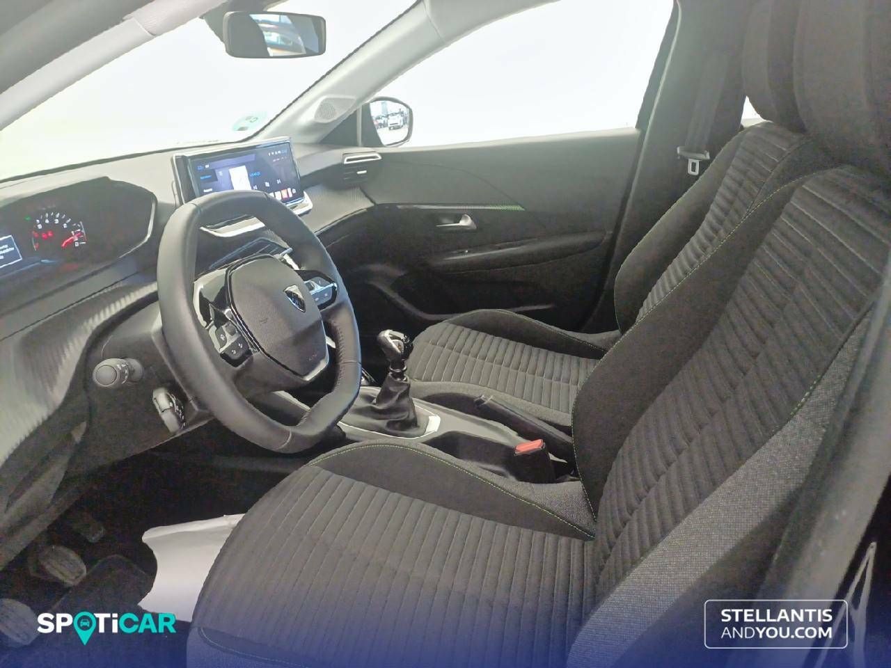 Foto Peugeot 208 9