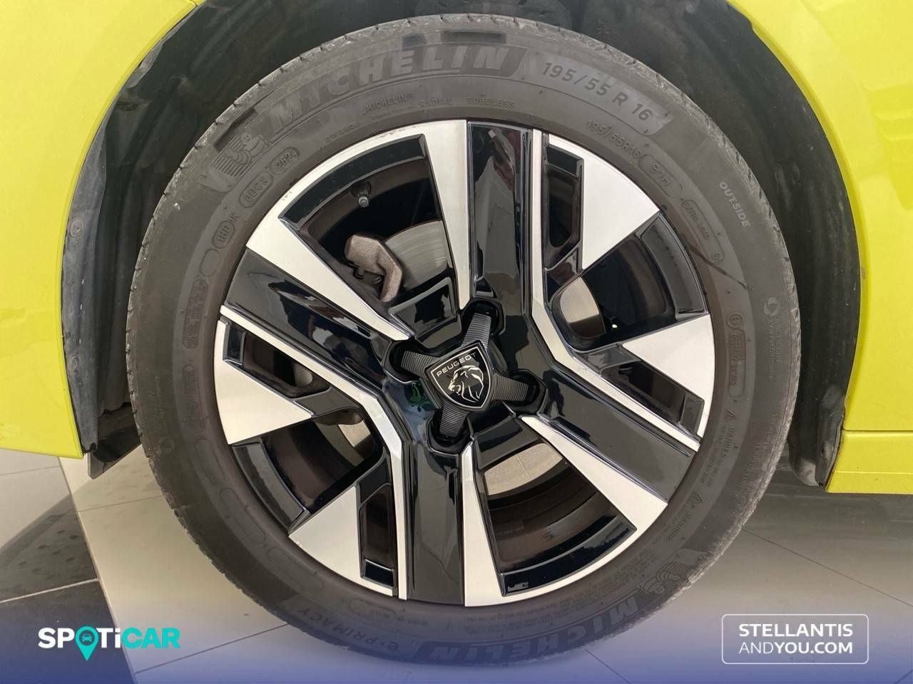 Foto Peugeot 208 11