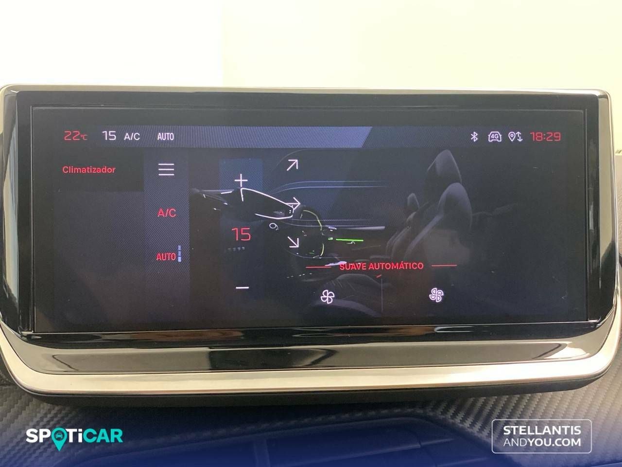 Foto Peugeot 208 18