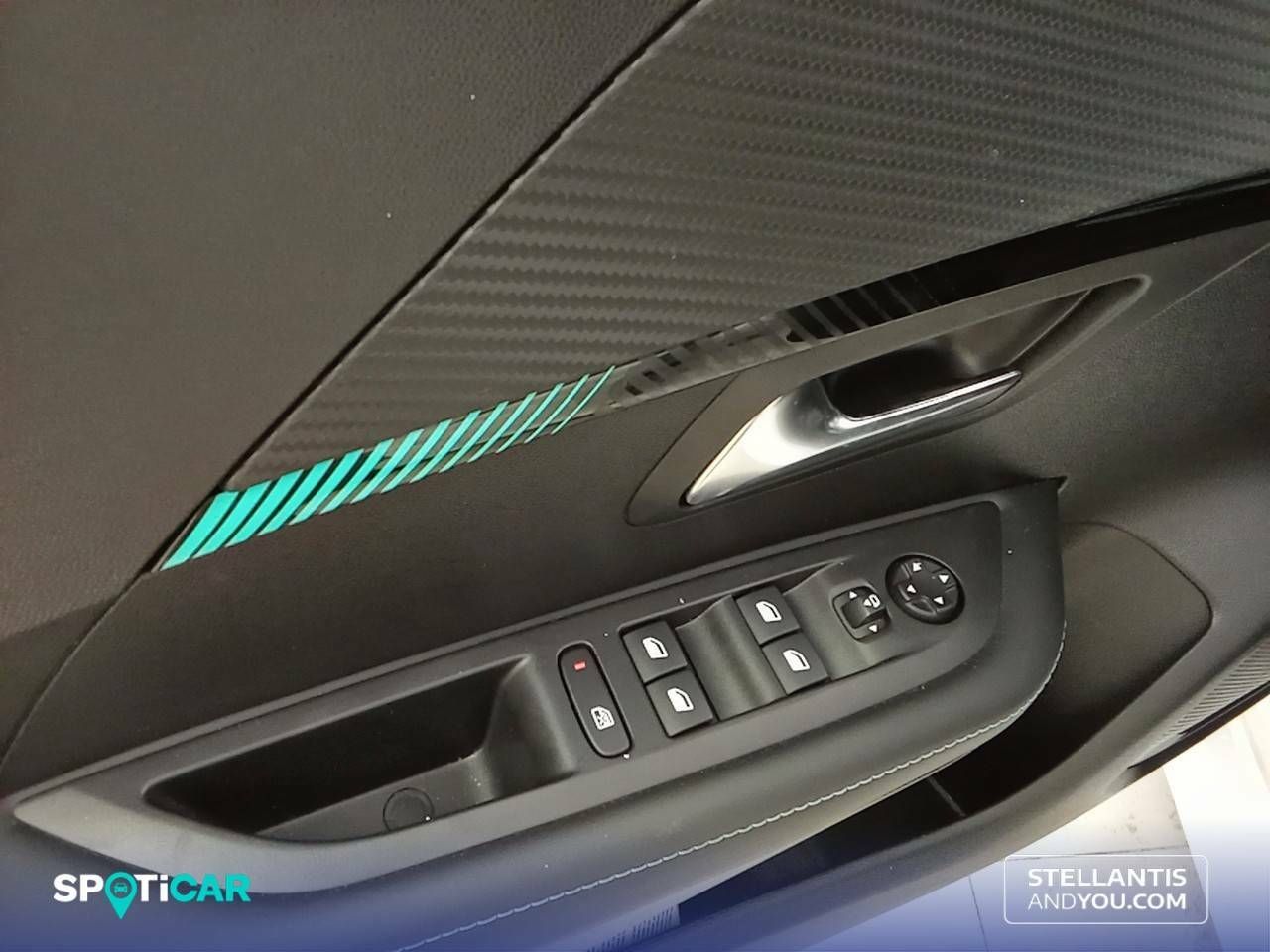 Foto Peugeot 208 18