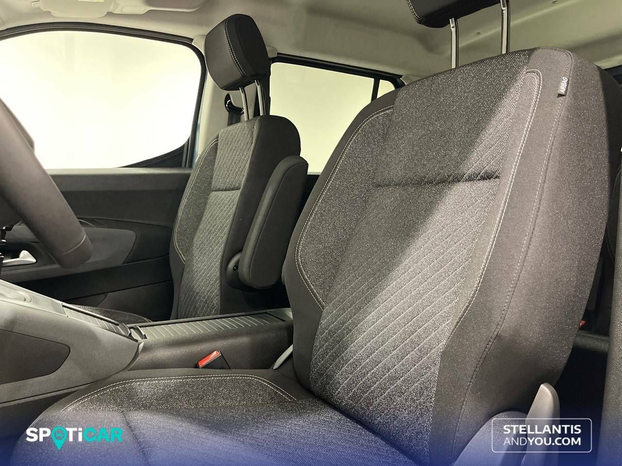 Foto Peugeot Rifter 9