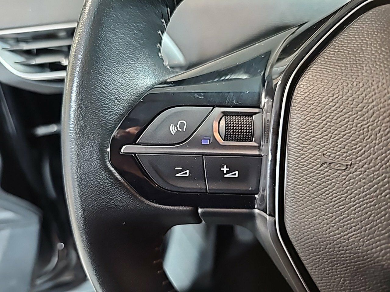 Foto Peugeot 5008 12