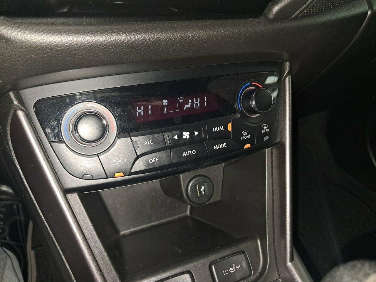Foto Suzuki S-Cross 8