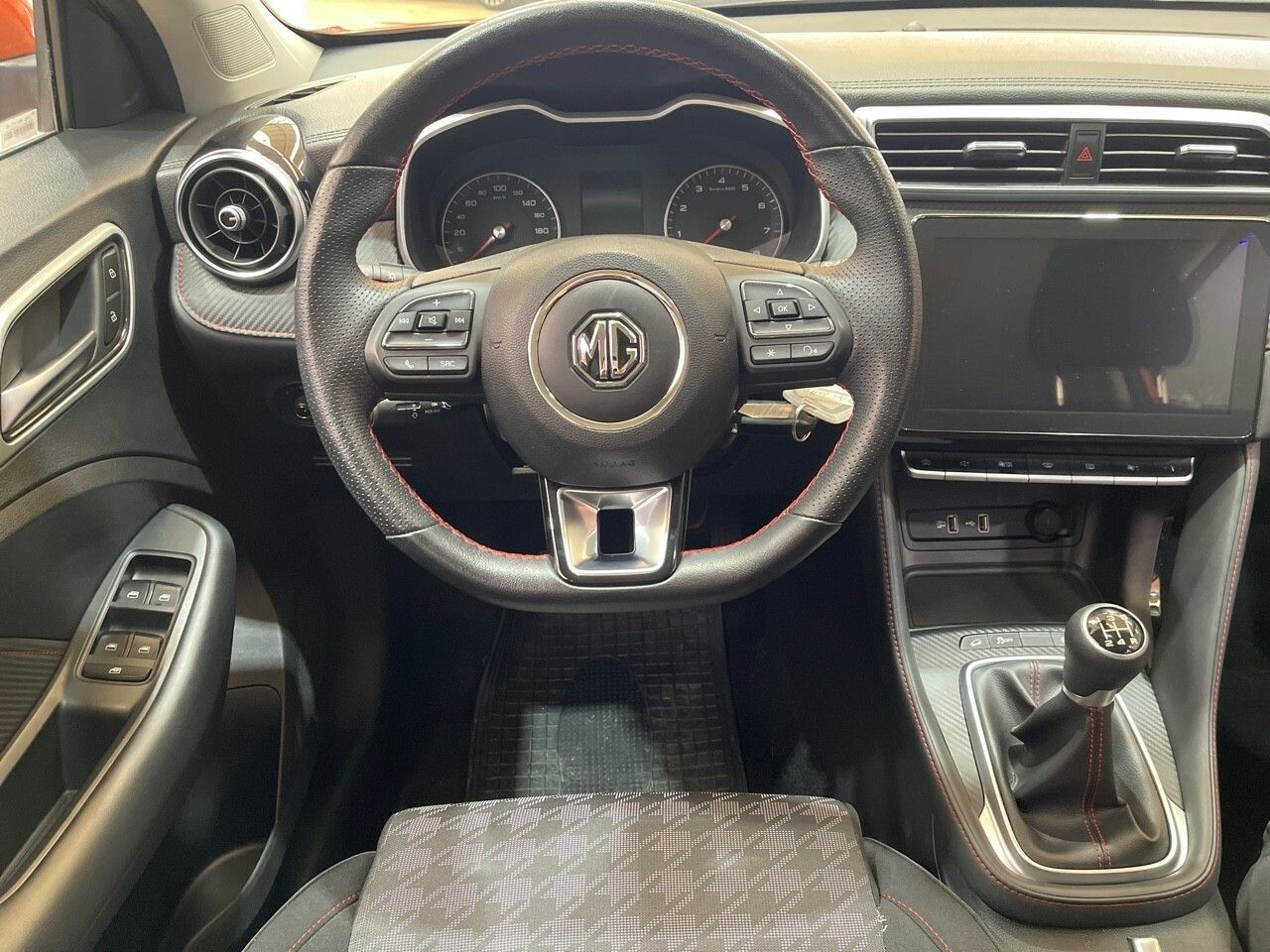 Foto MG ZS 11