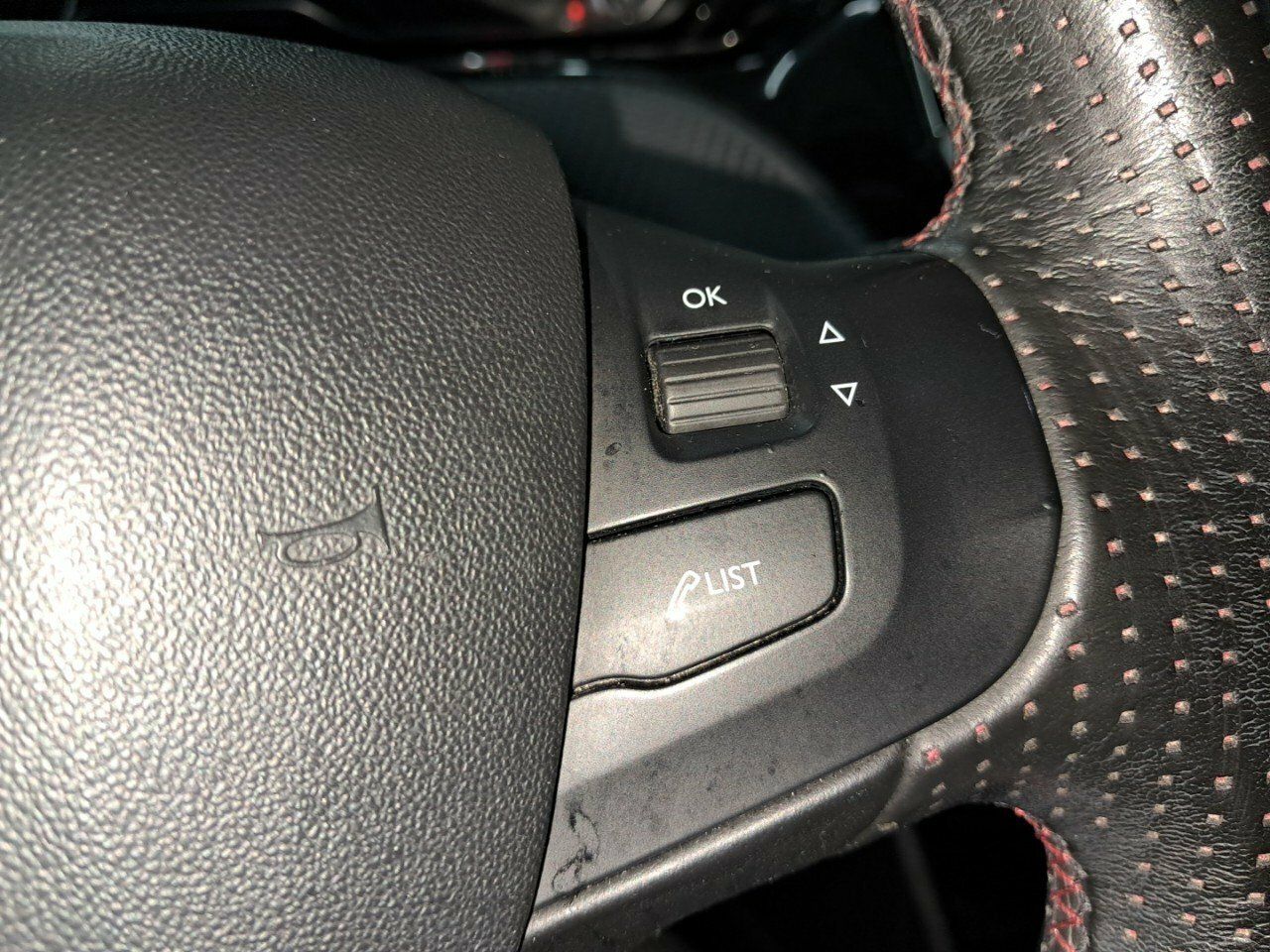 Foto Peugeot 208 13
