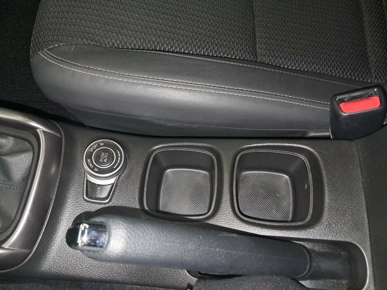Foto Suzuki S-Cross 23
