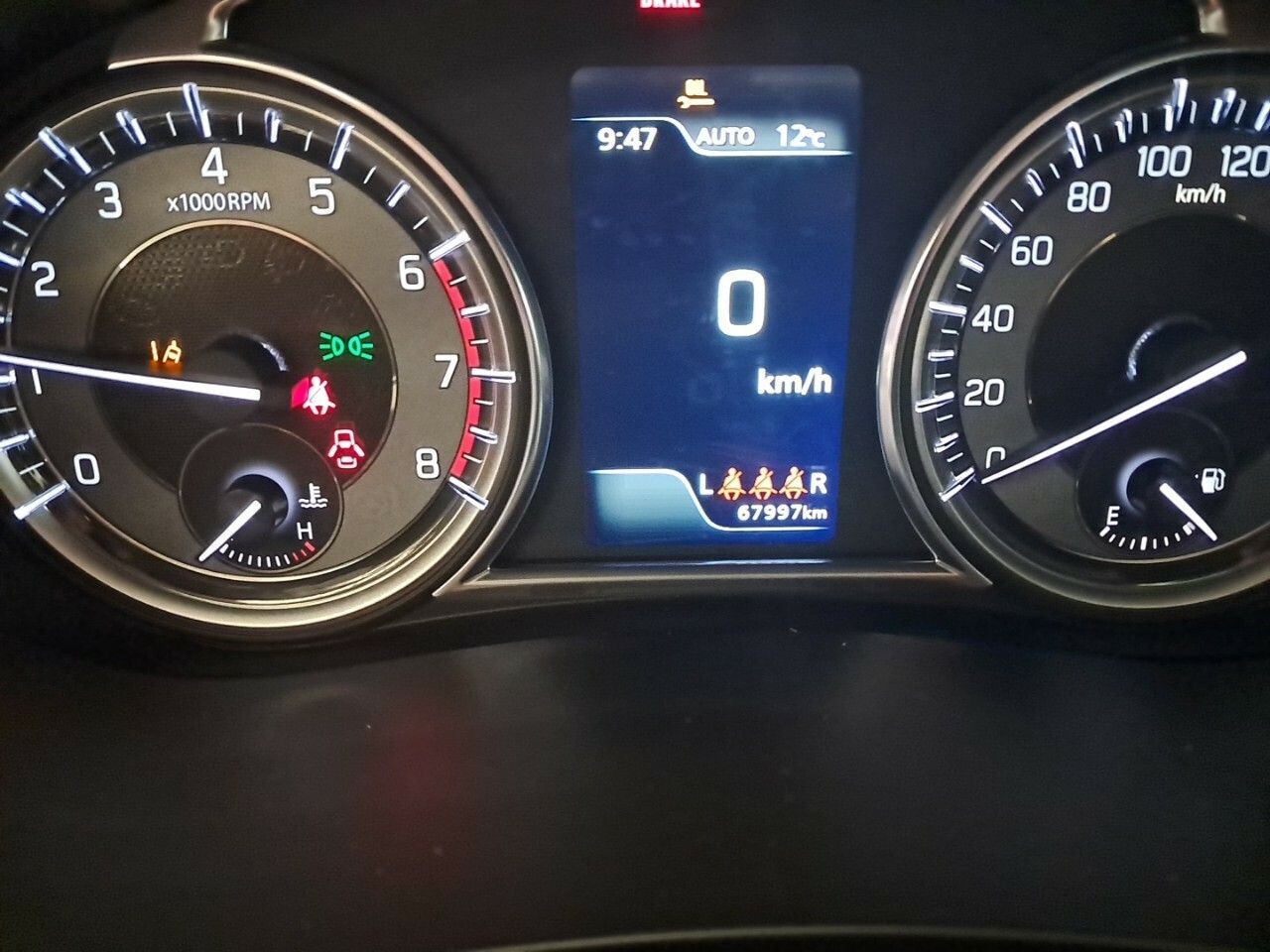 Foto Suzuki S-Cross 12