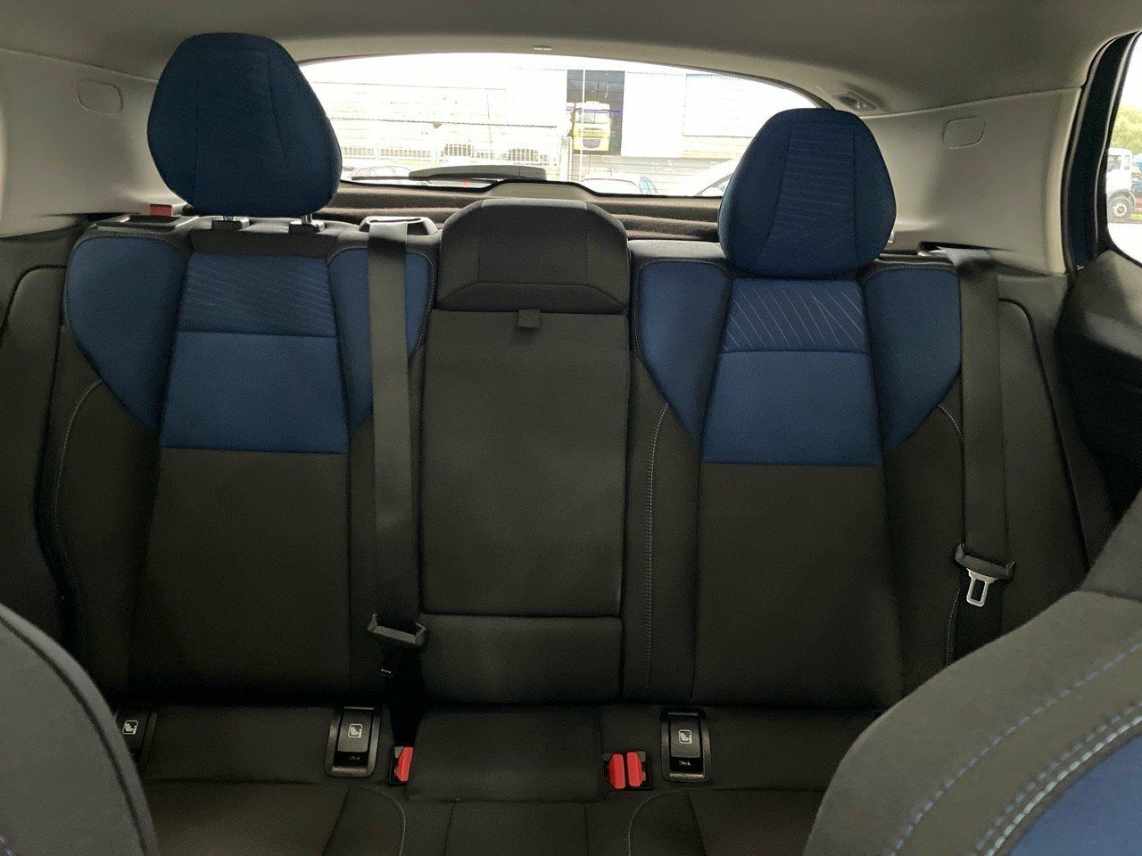 Foto LYNK&CO 01 20