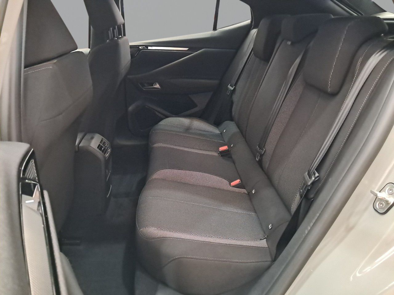 Foto DS Automobiles DS 4 10