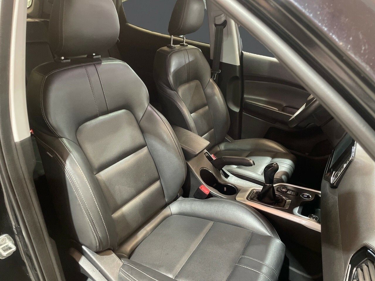 Foto DR Automobiles DR4 9