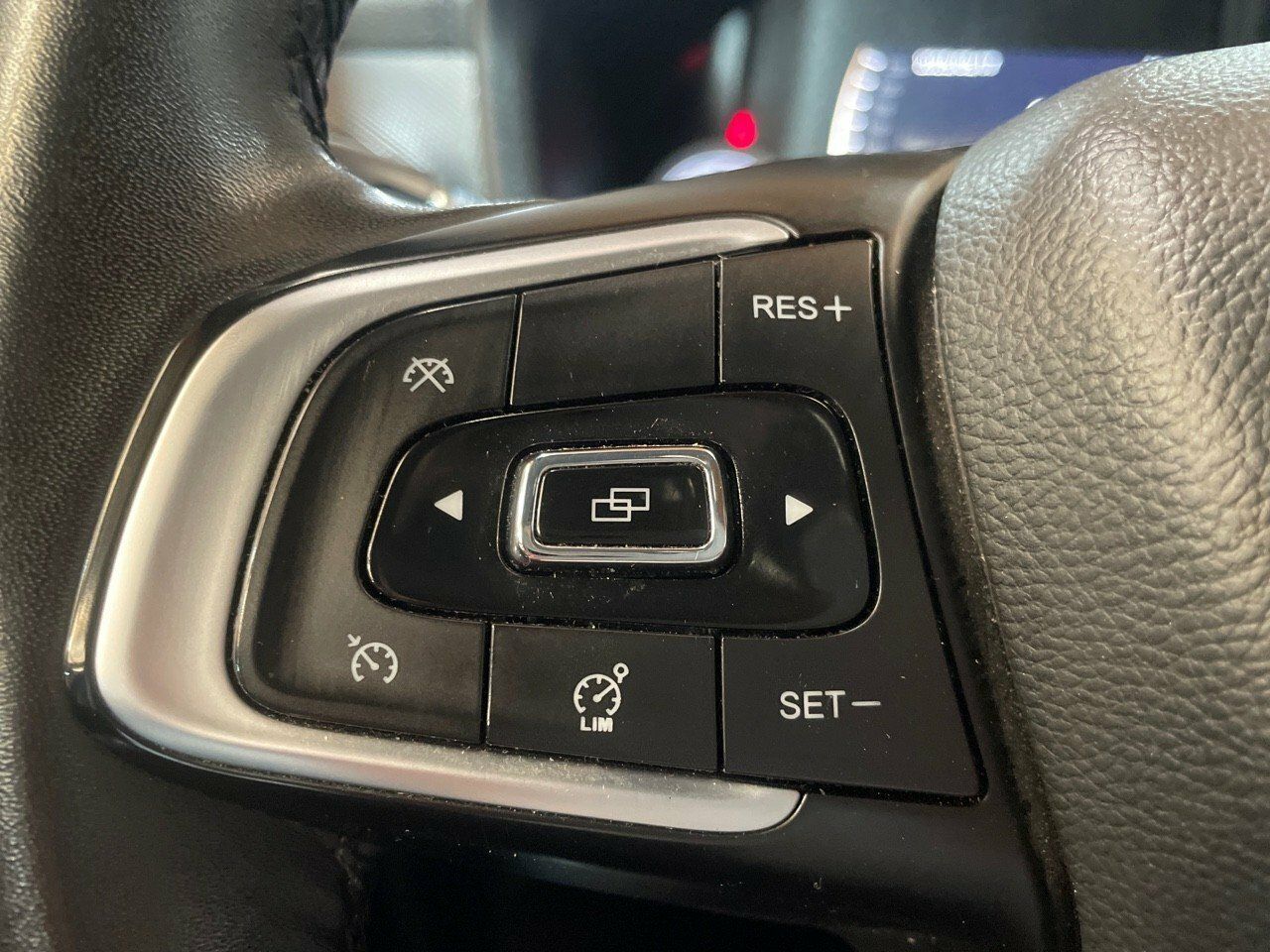 Foto DR Automobiles DR4 12