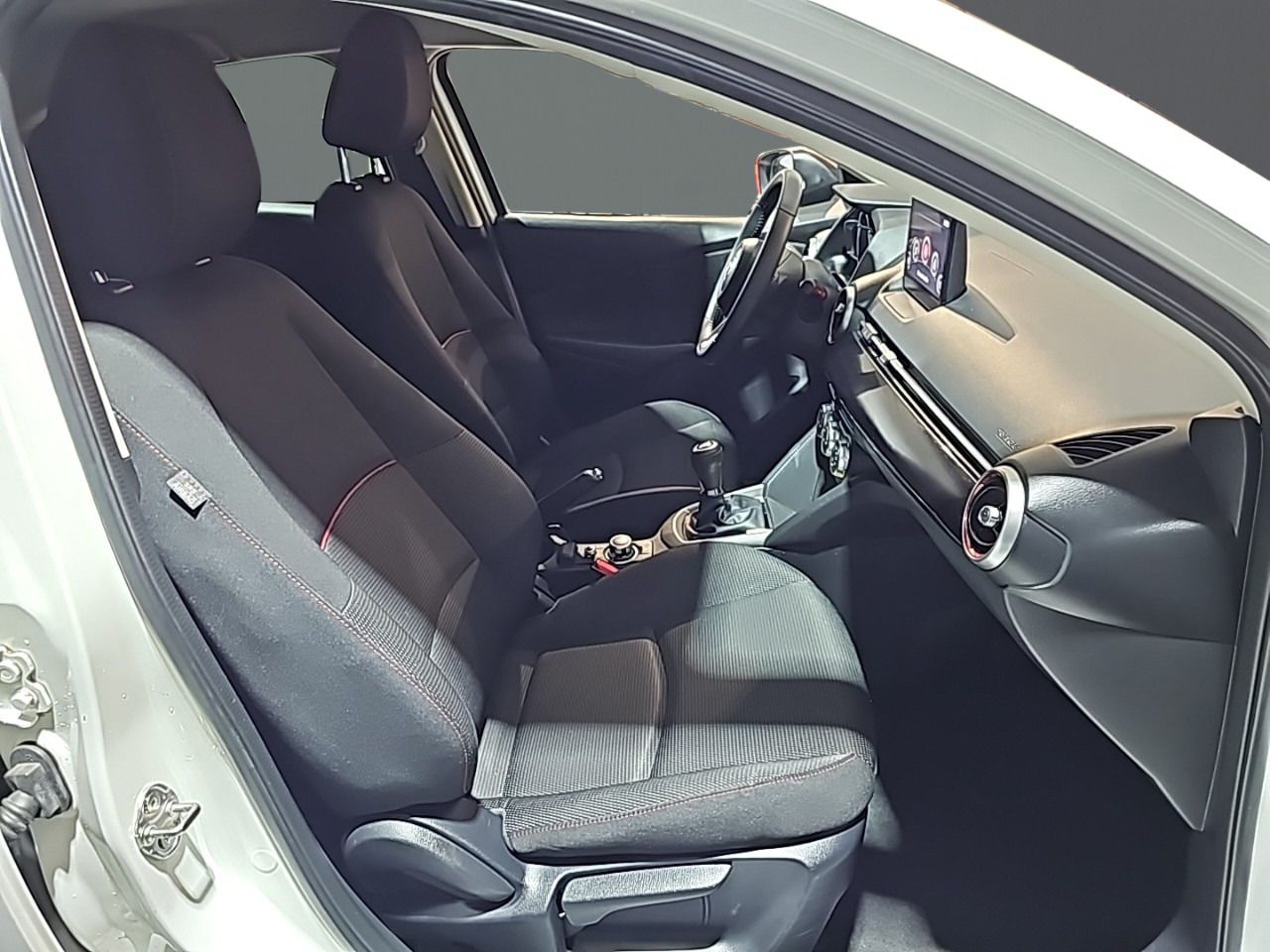 Foto Mazda Mazda2 9