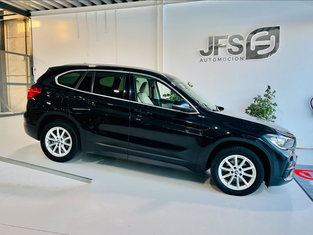 Foto BMW X1 4